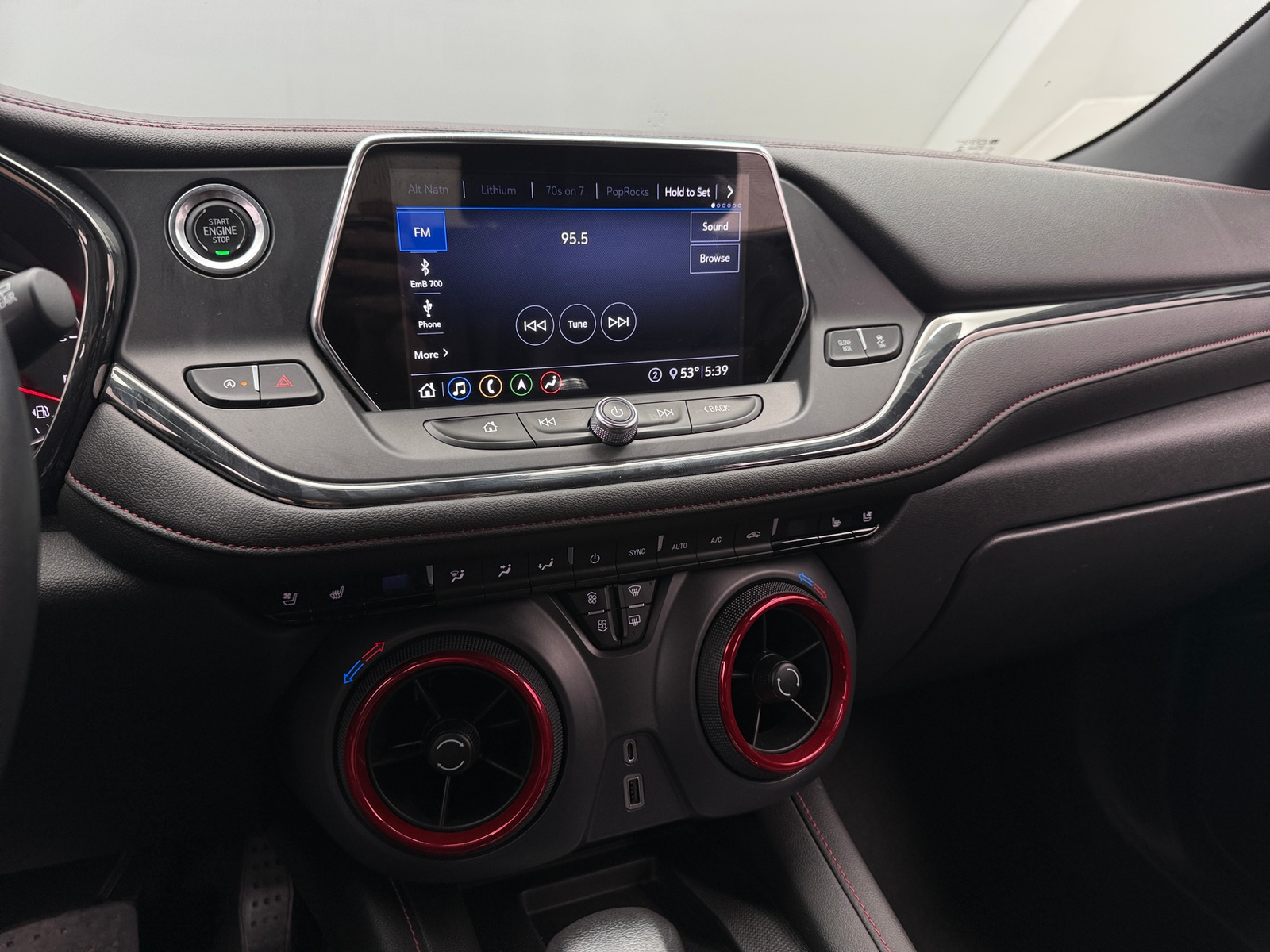 Thumbnail: 2020 Chevrolet Blazer - 3