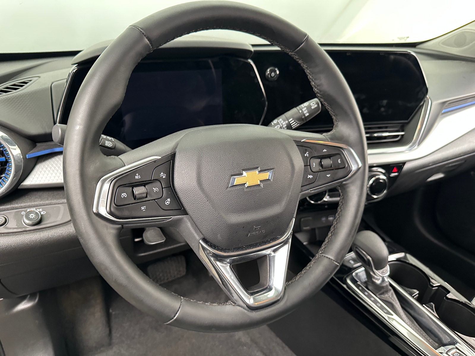 Thumbnail: 2025 Chevrolet Trax - 5