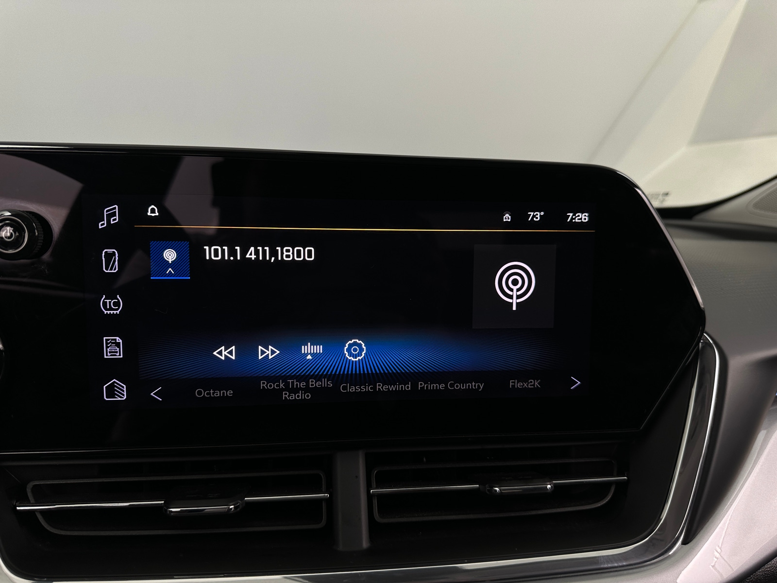 Thumbnail: 2025 Chevrolet Trax - 4