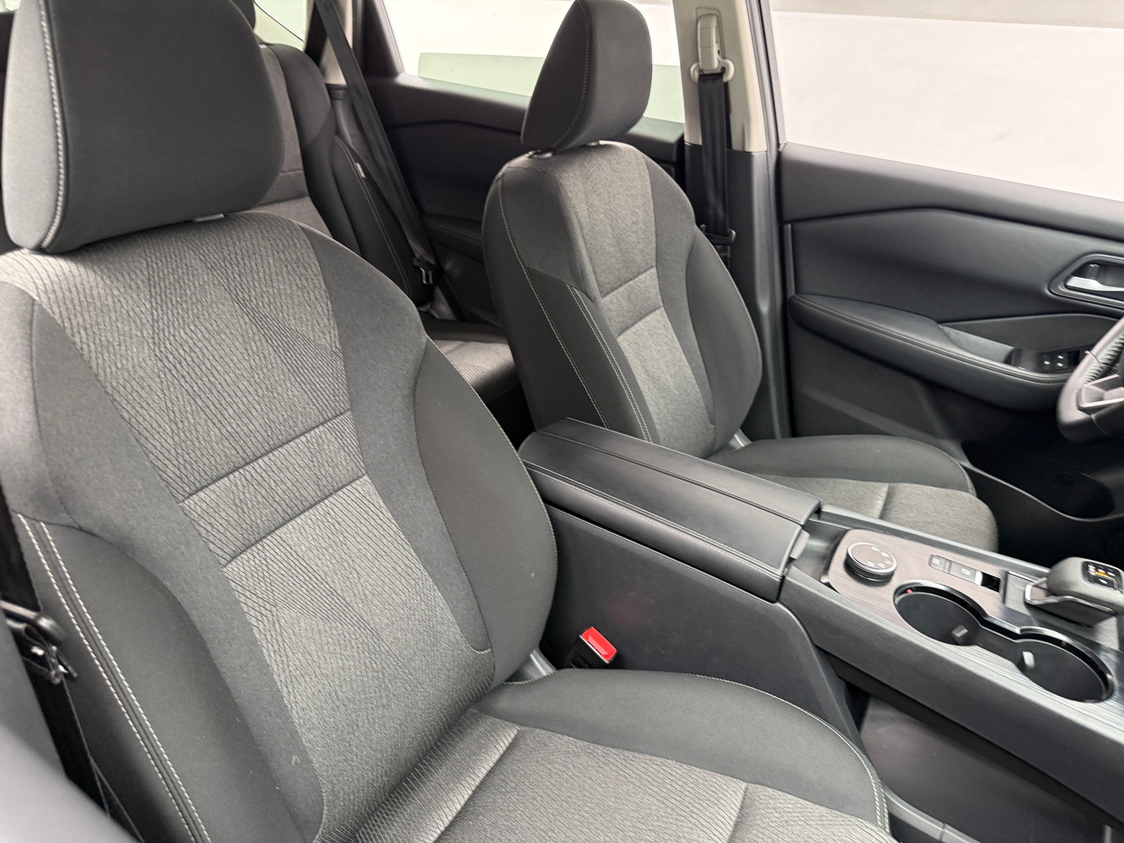 Thumbnail: 2025 Nissan Rogue - 2