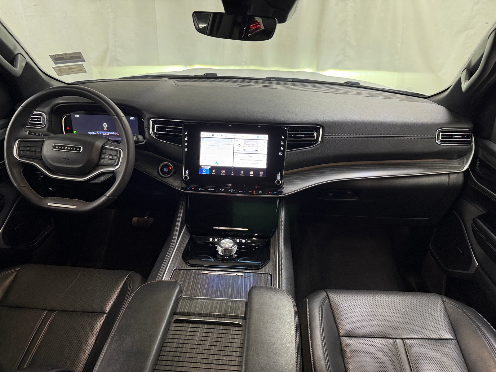 Thumbnail: 2023 Jeep Wagoneer - 2