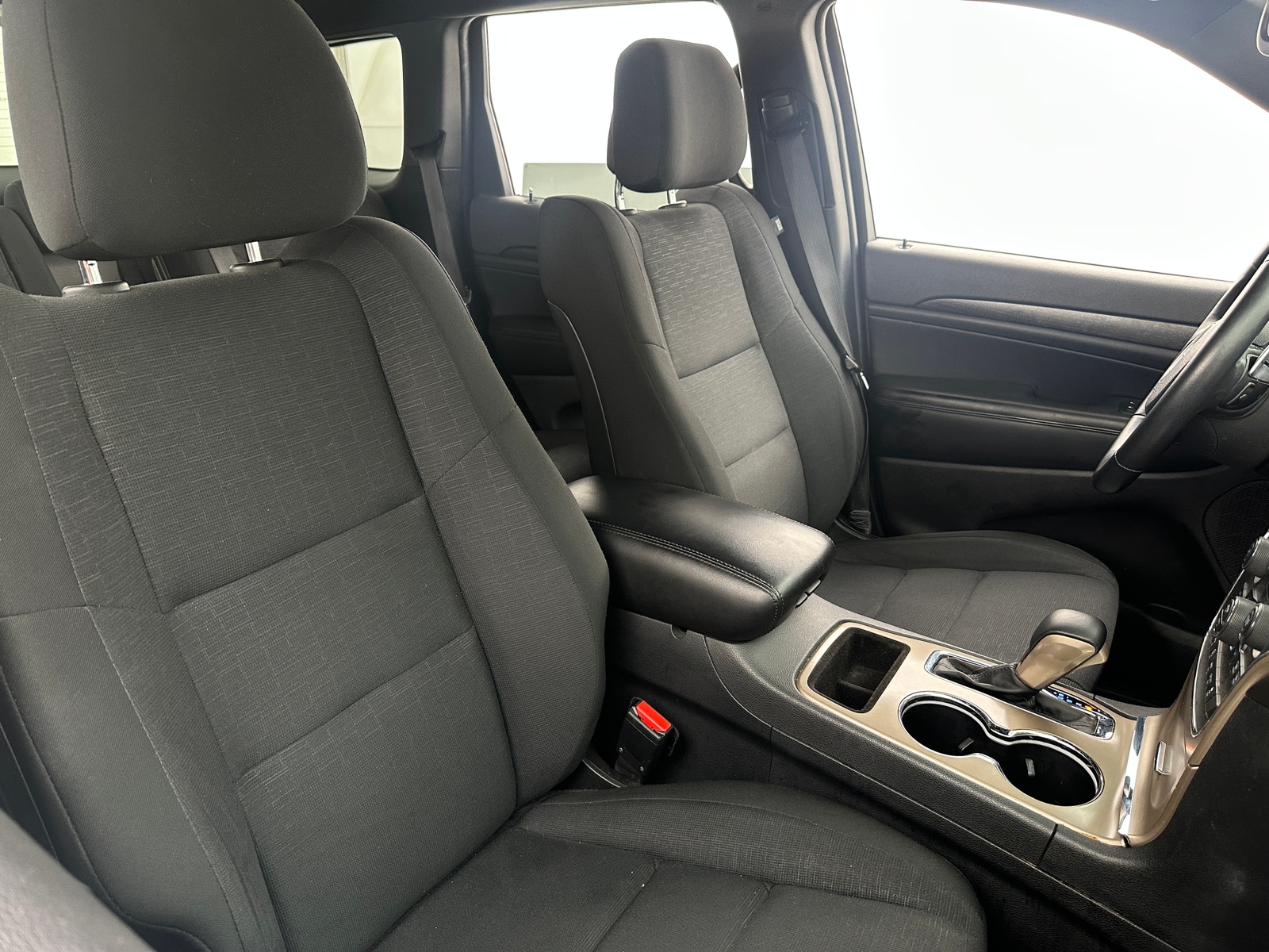 Thumbnail: 2016 Jeep Grand Cherokee - 2