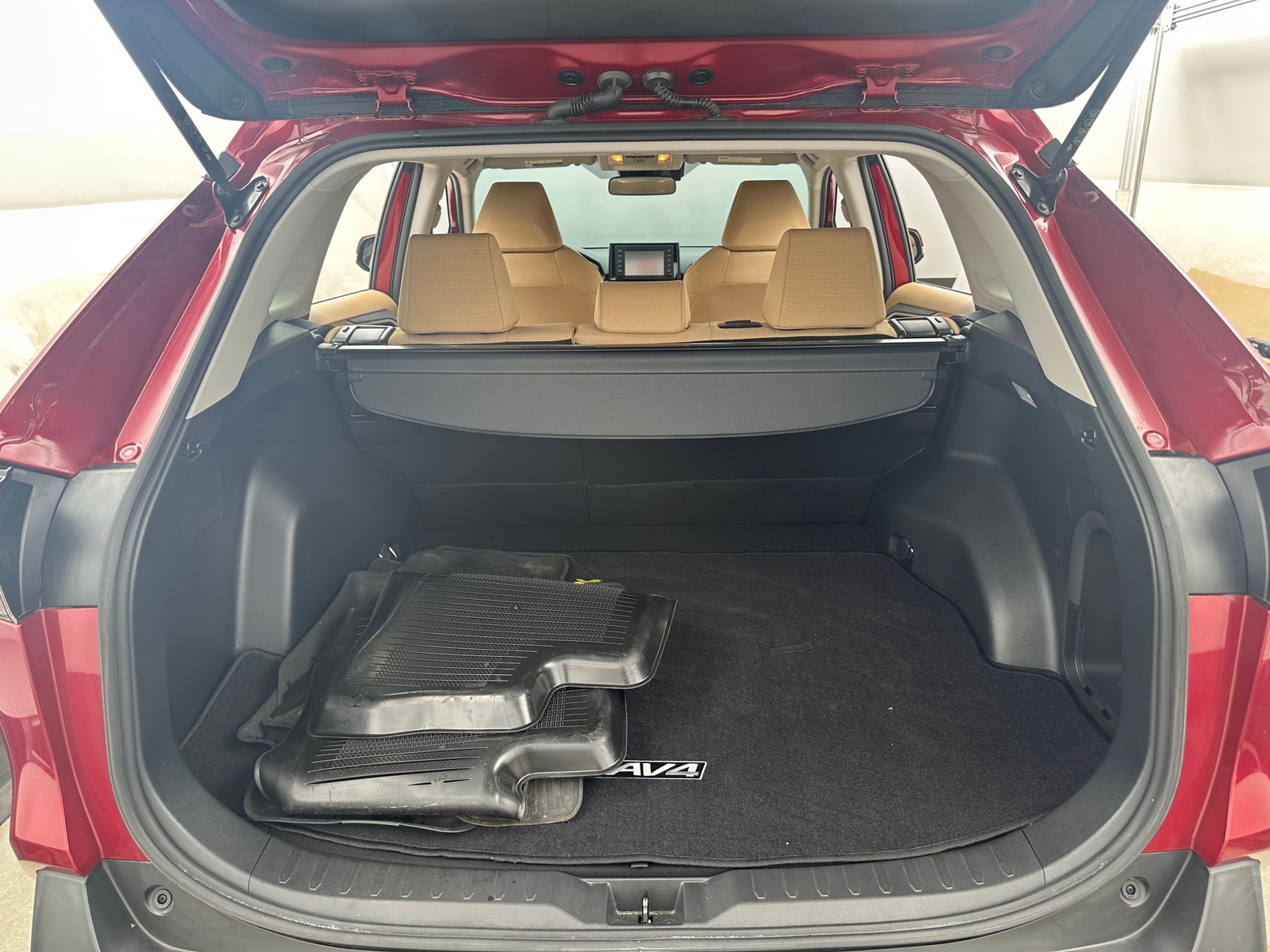 Thumbnail: 2019 Toyota RAV4 - 7