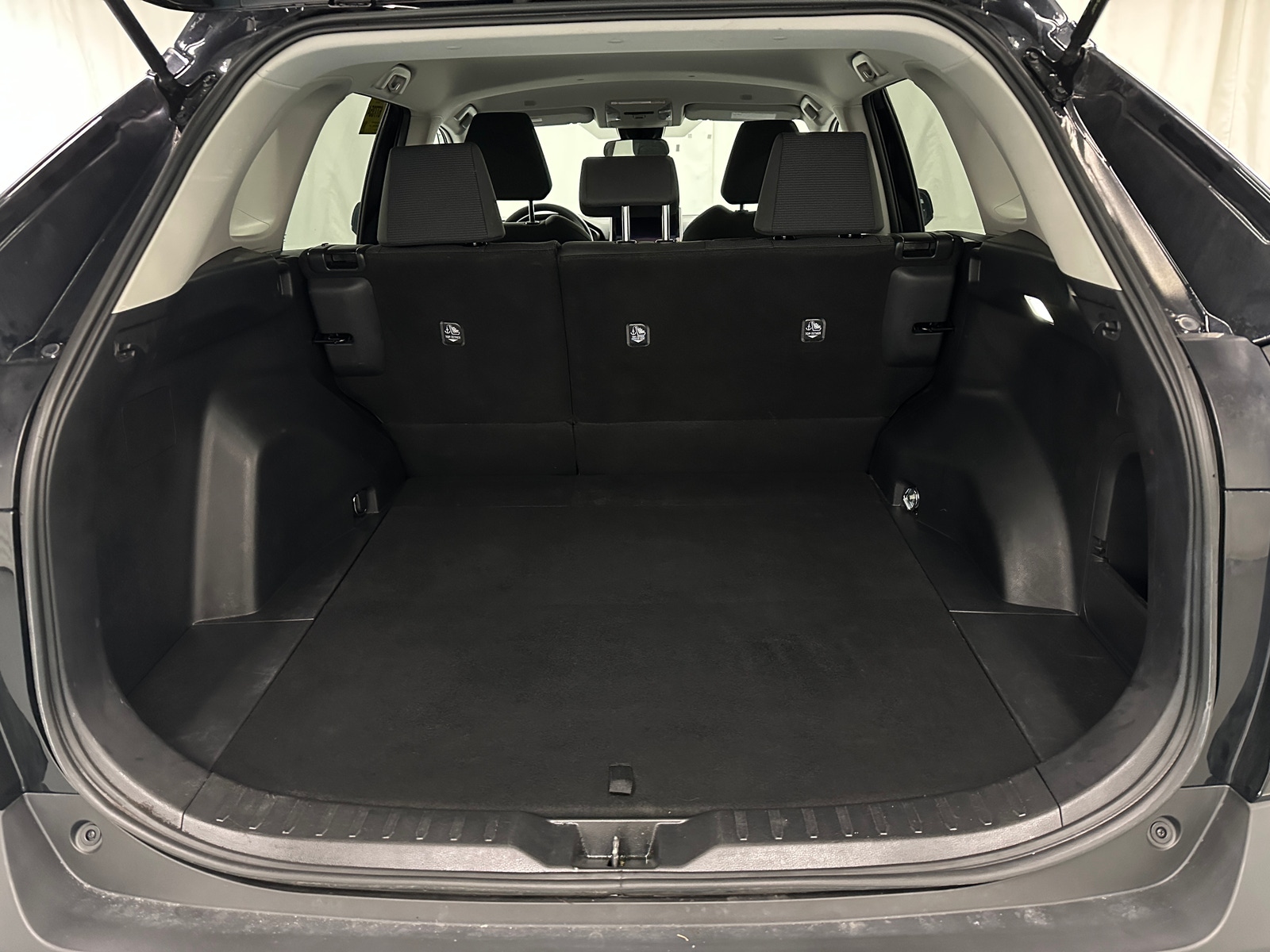 Thumbnail: 2025 Toyota RAV4 - 7