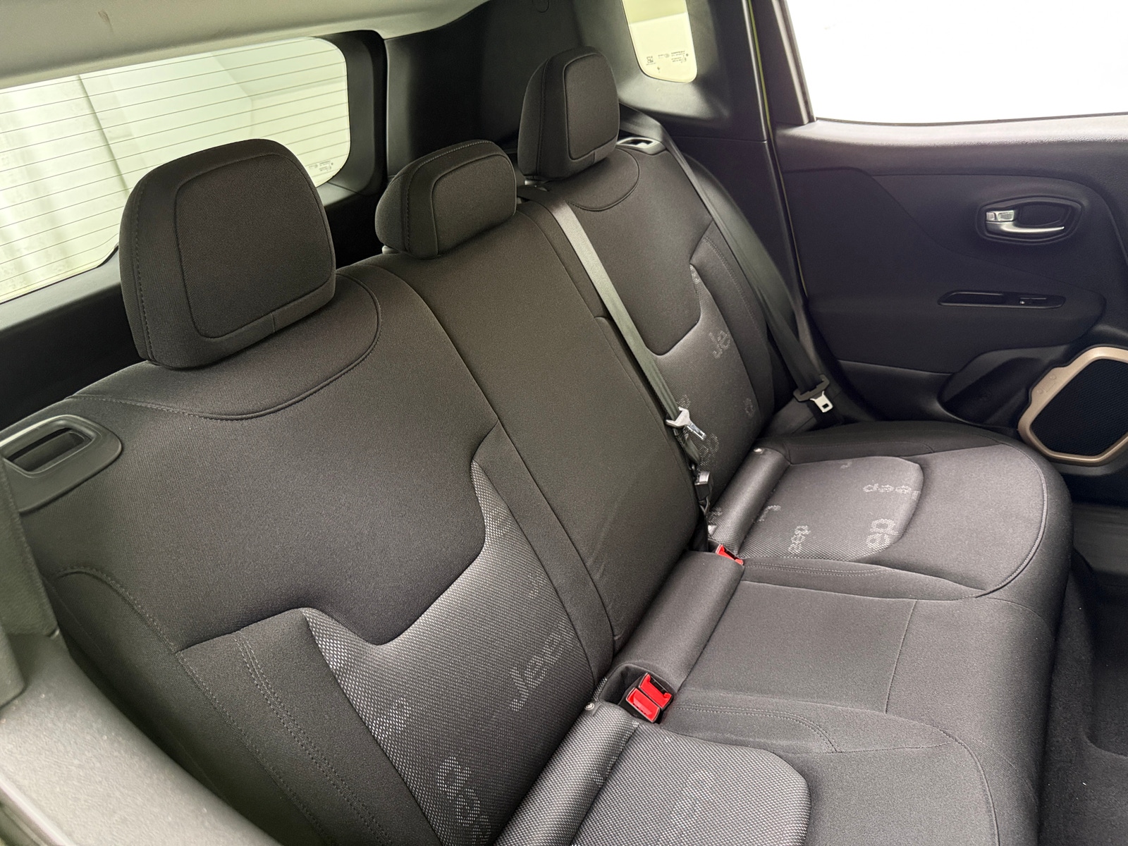 Thumbnail: 2017 Jeep Renegade - 6