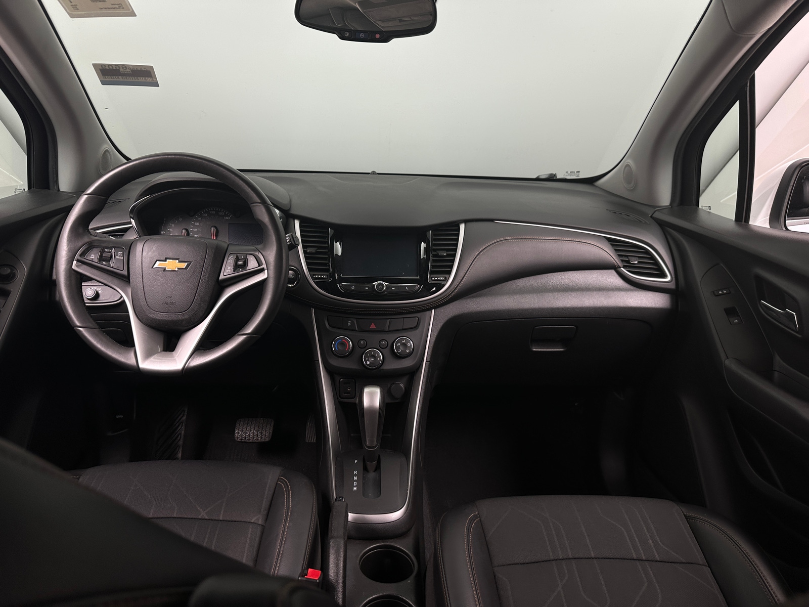 Thumbnail: 2017 Chevrolet Trax - 3