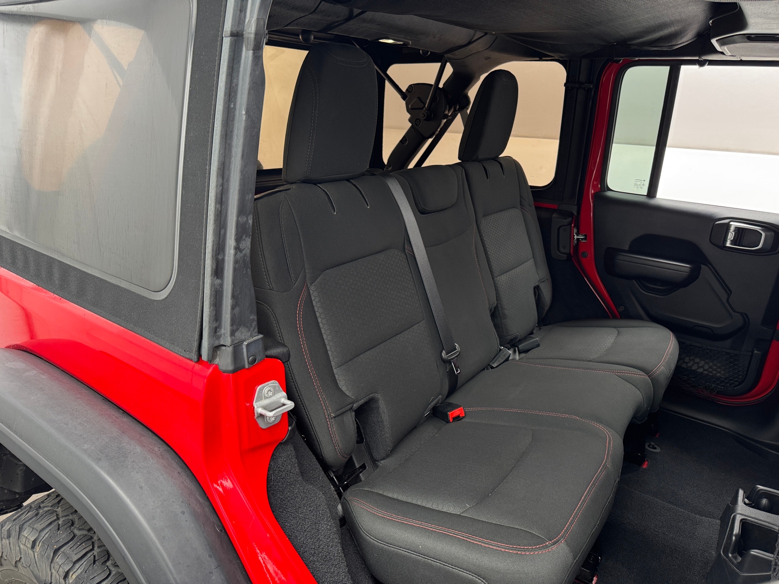 Thumbnail: 2019 Jeep Wrangler - 6