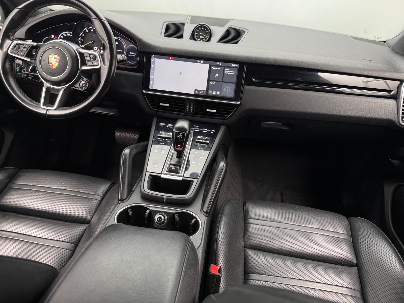 Thumbnail: 2019 Porsche Cayenne - 2