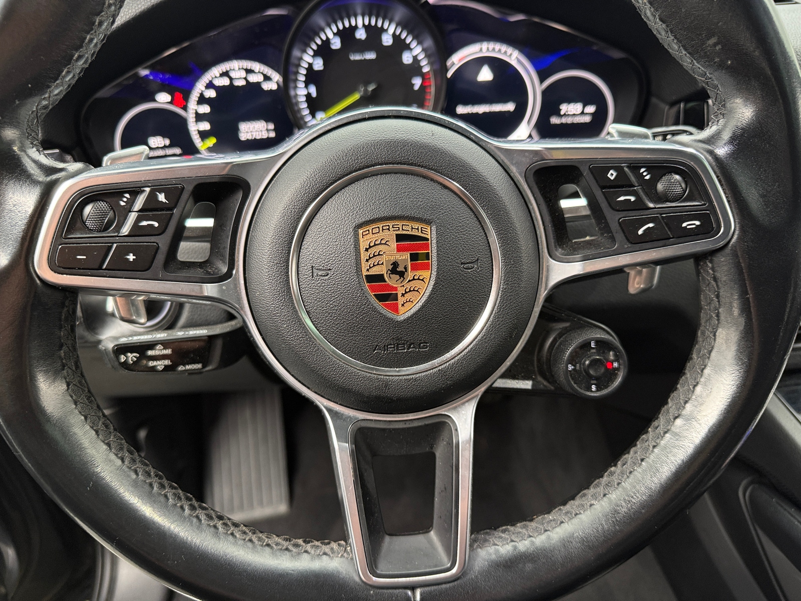 Thumbnail: 2019 Porsche Cayenne - 4