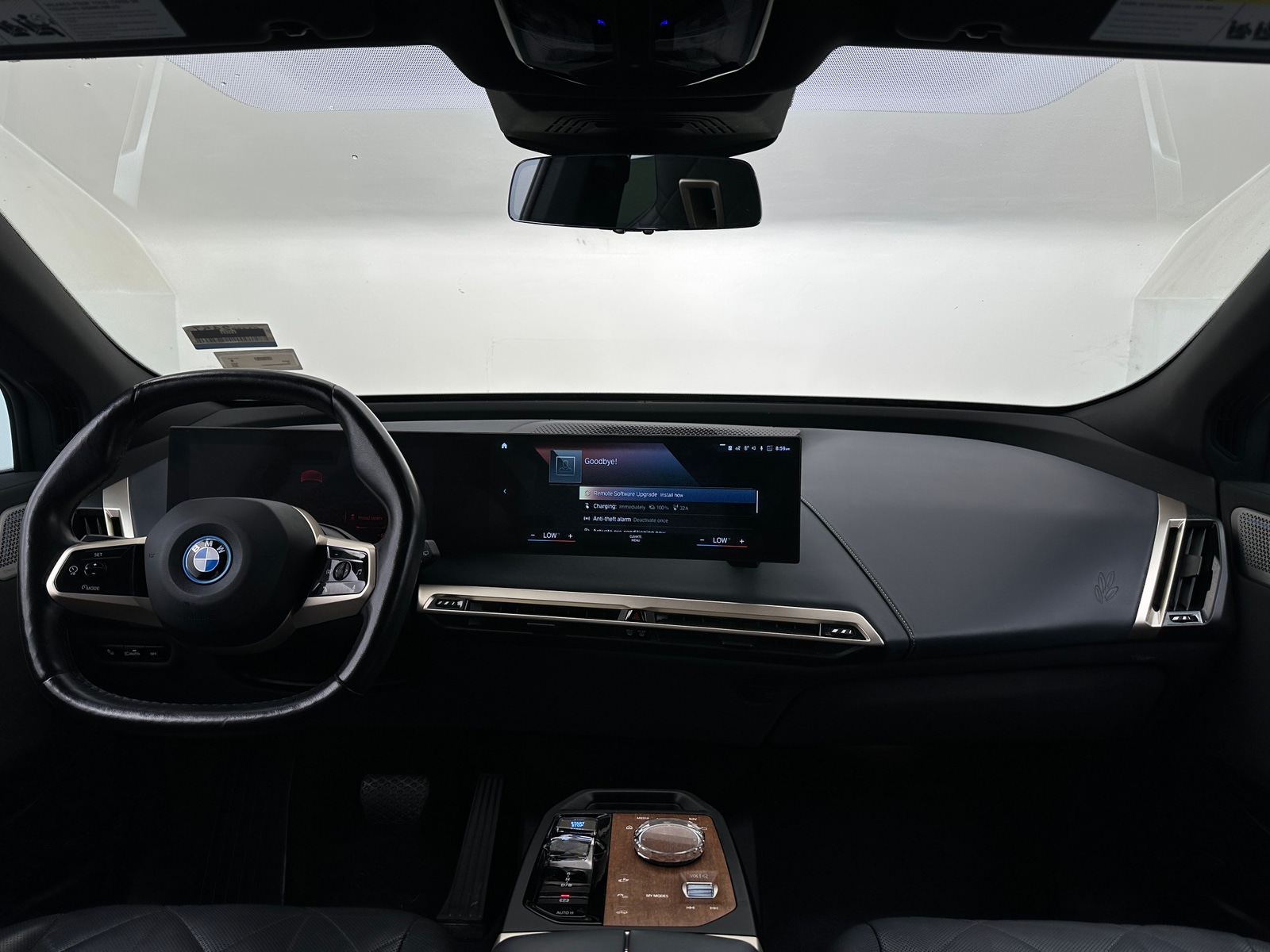 Thumbnail: 2023 BMW iX - 2