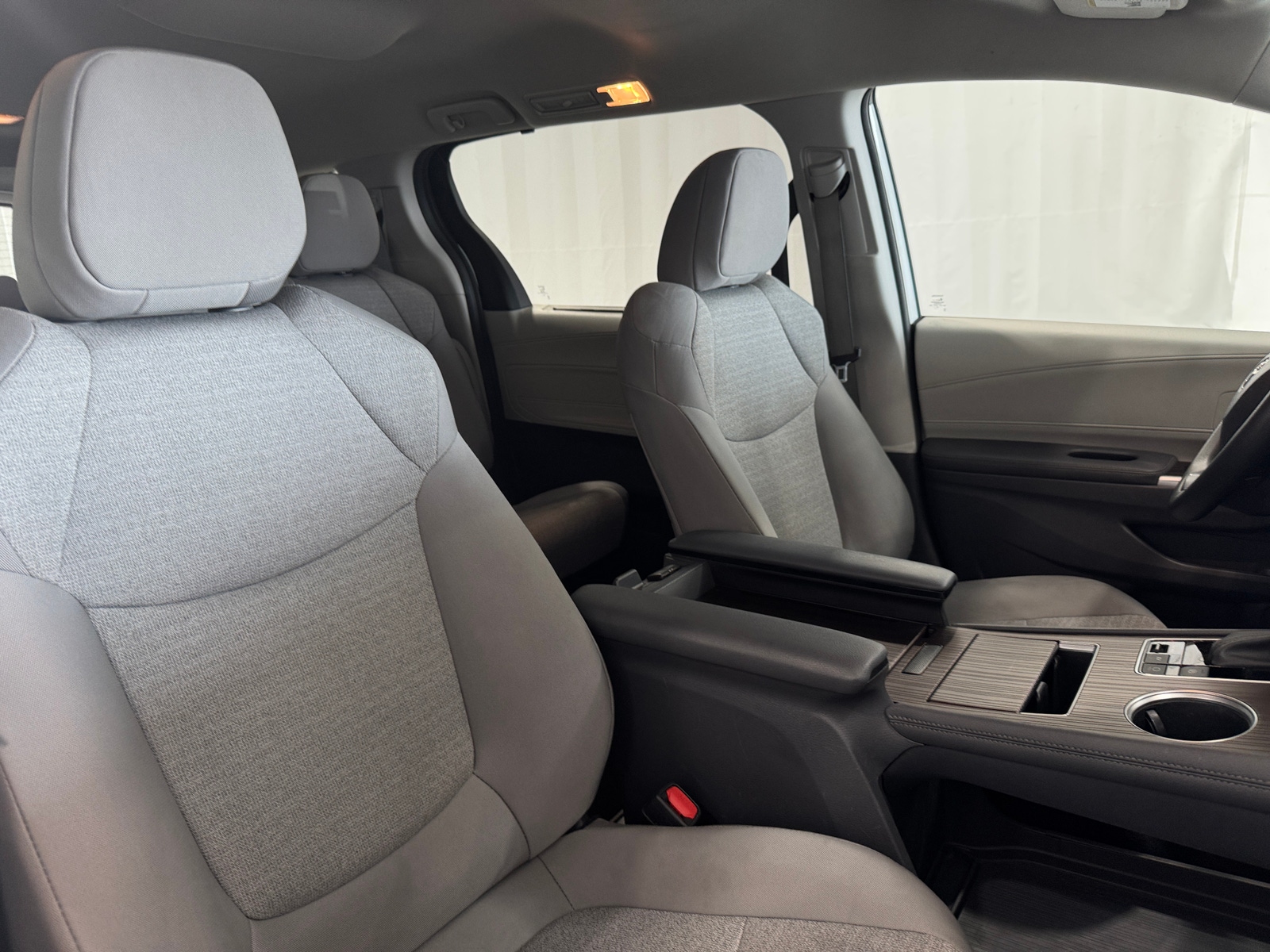 Thumbnail: 2023 Toyota Sienna - 2