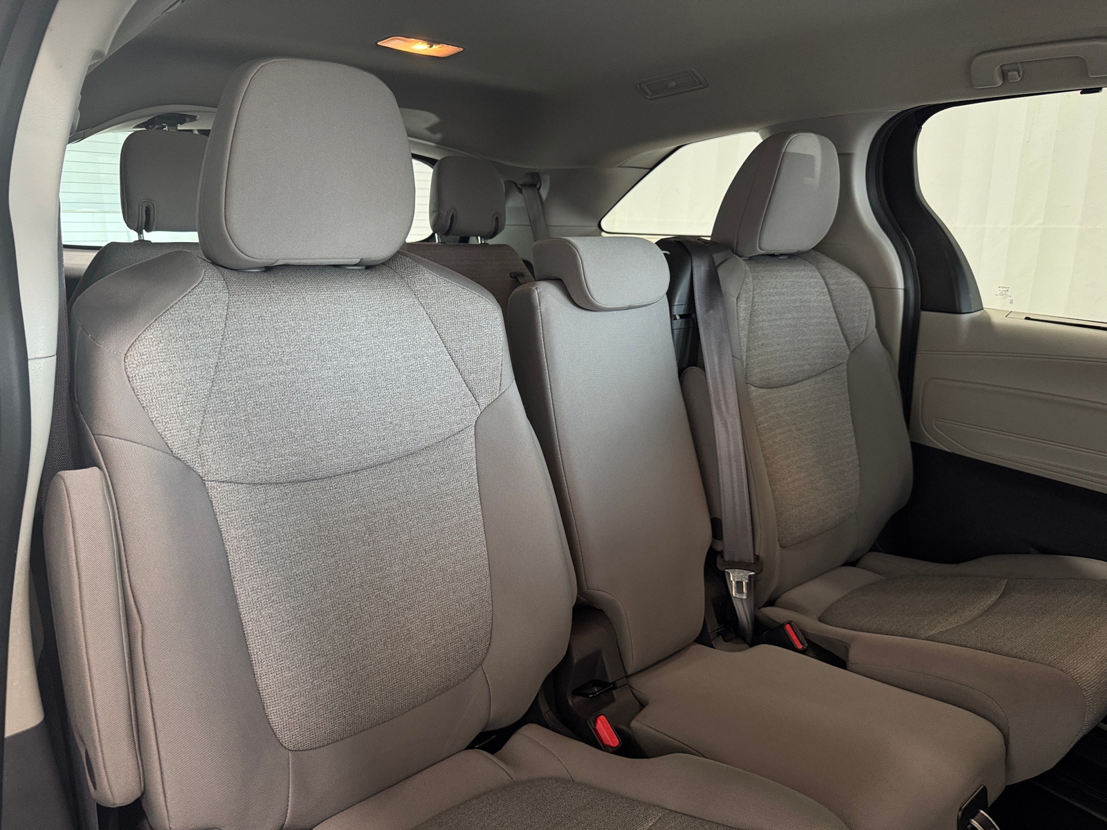 Thumbnail: 2023 Toyota Sienna - 6