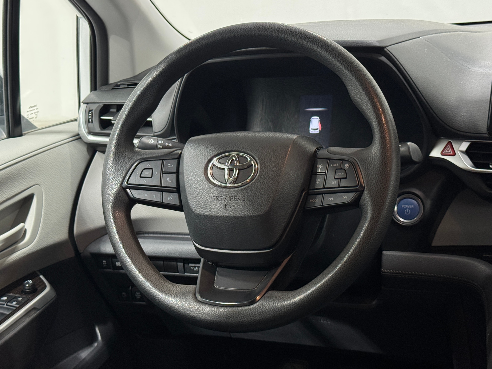 Thumbnail: 2023 Toyota Sienna - 5