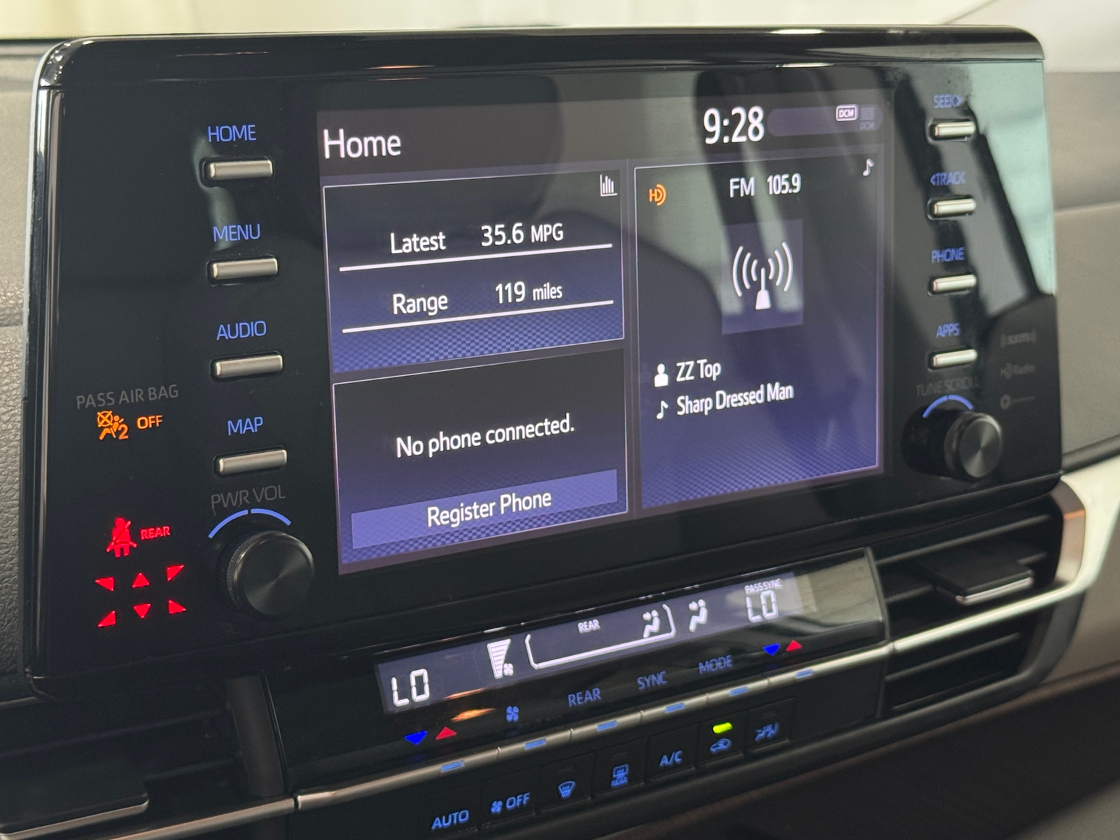 Thumbnail: 2023 Toyota Sienna - 4