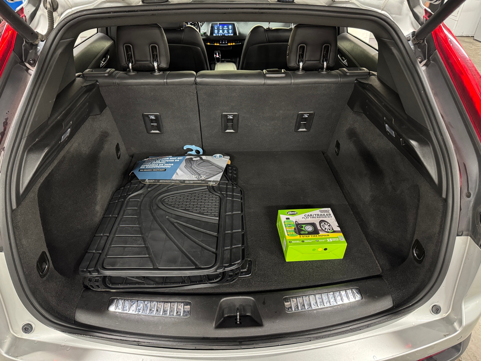 Thumbnail: 2022 Cadillac XT4 - 6