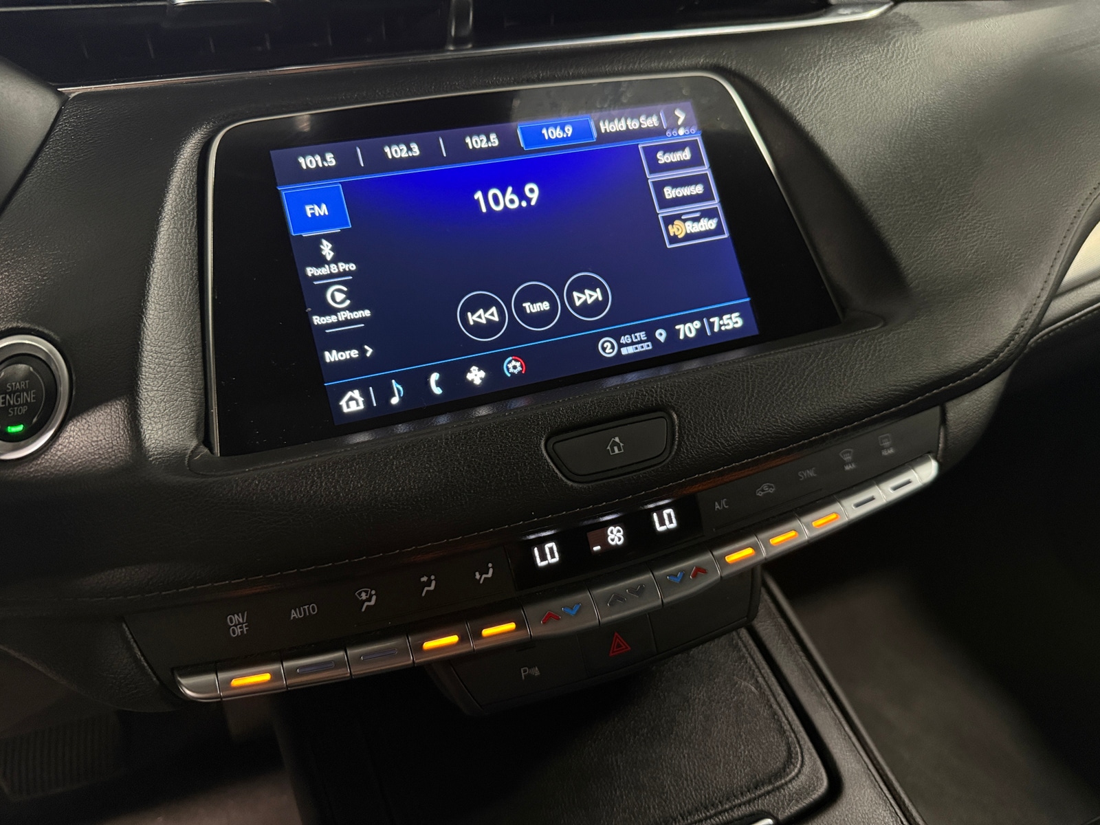 Thumbnail: 2022 Cadillac XT4 - 3