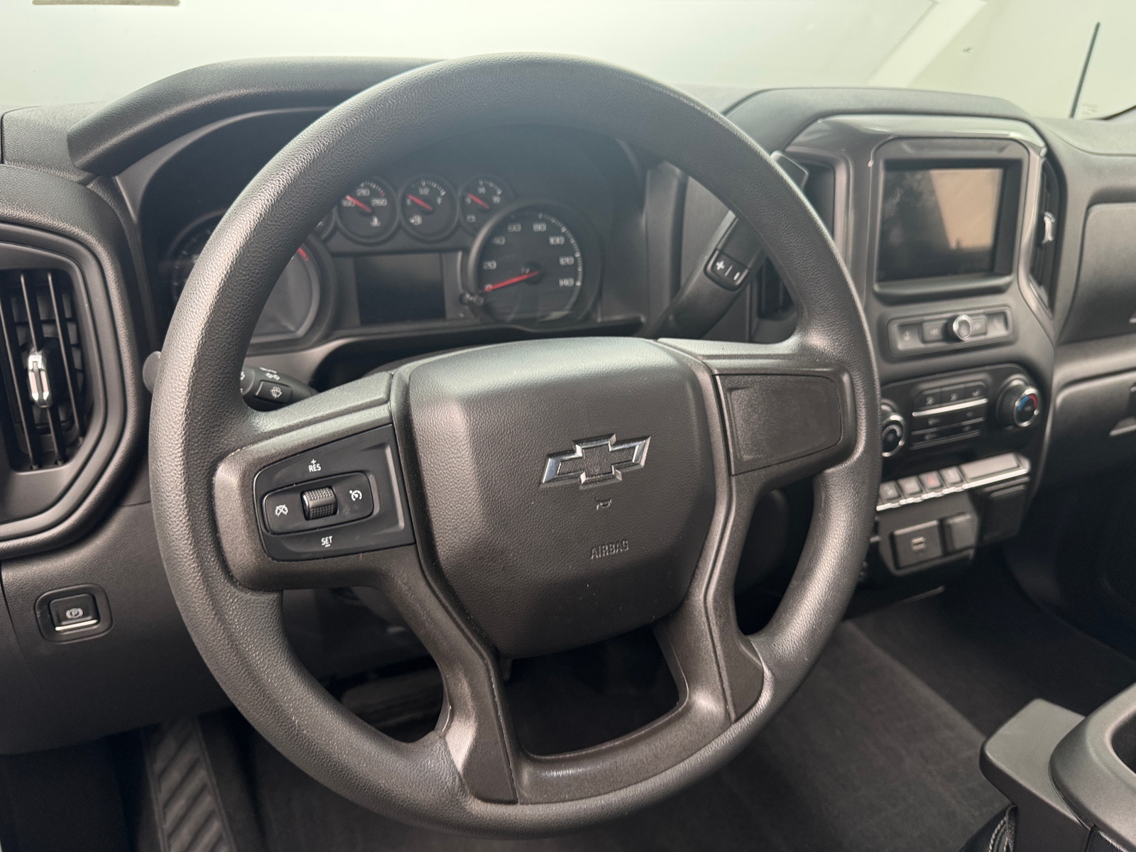 Thumbnail: 2019 Chevrolet Silverado 1500 - 5