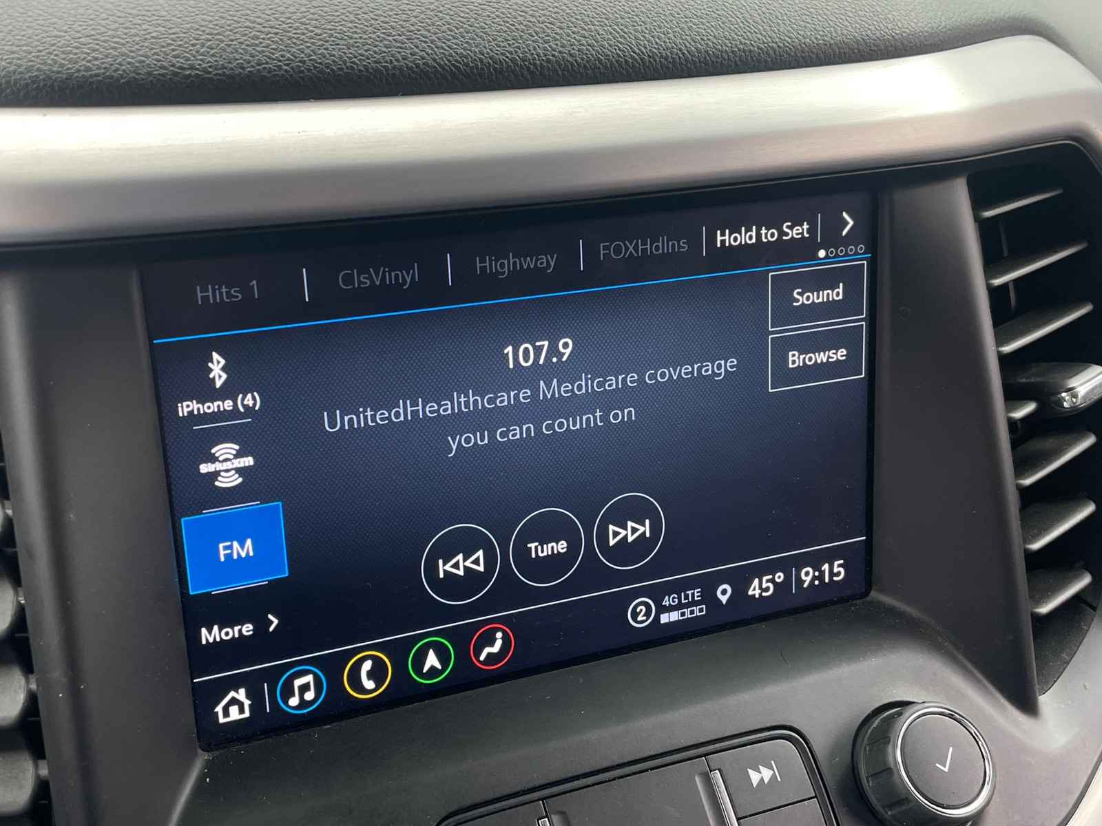 Thumbnail: 2022 GMC Acadia - 3