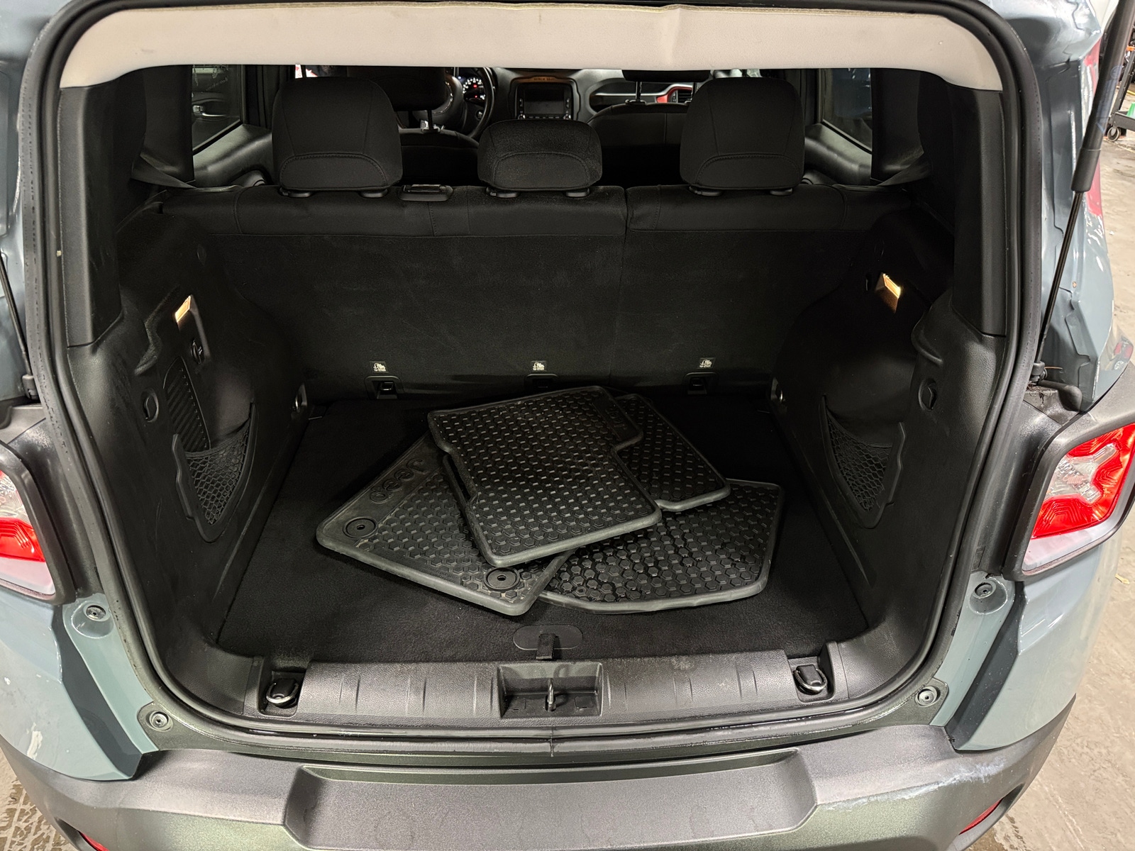 Thumbnail: 2016 Jeep Renegade - 7