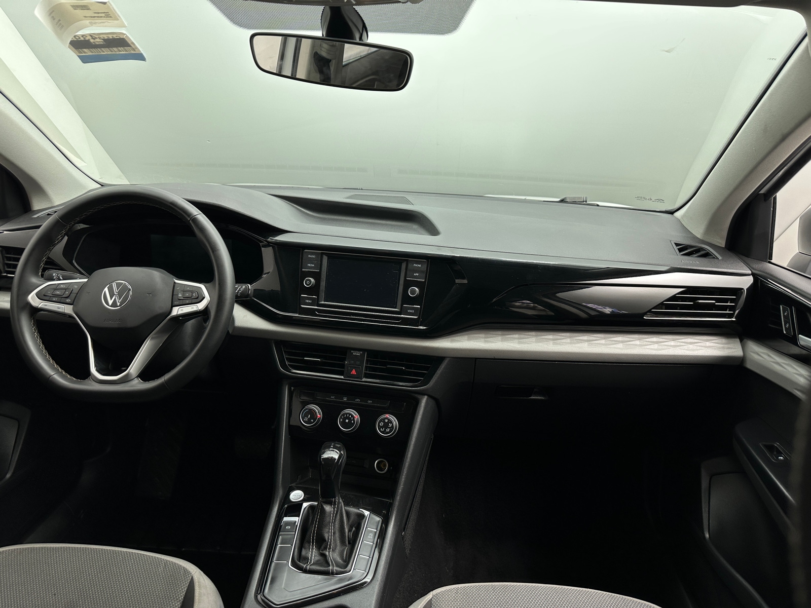 Thumbnail: 2023 Volkswagen Taos - 3