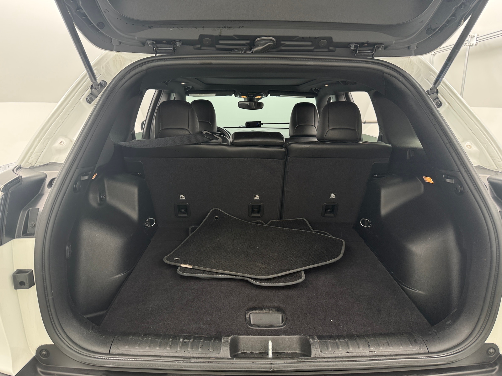 Thumbnail: 2021 Jeep Cherokee - 6