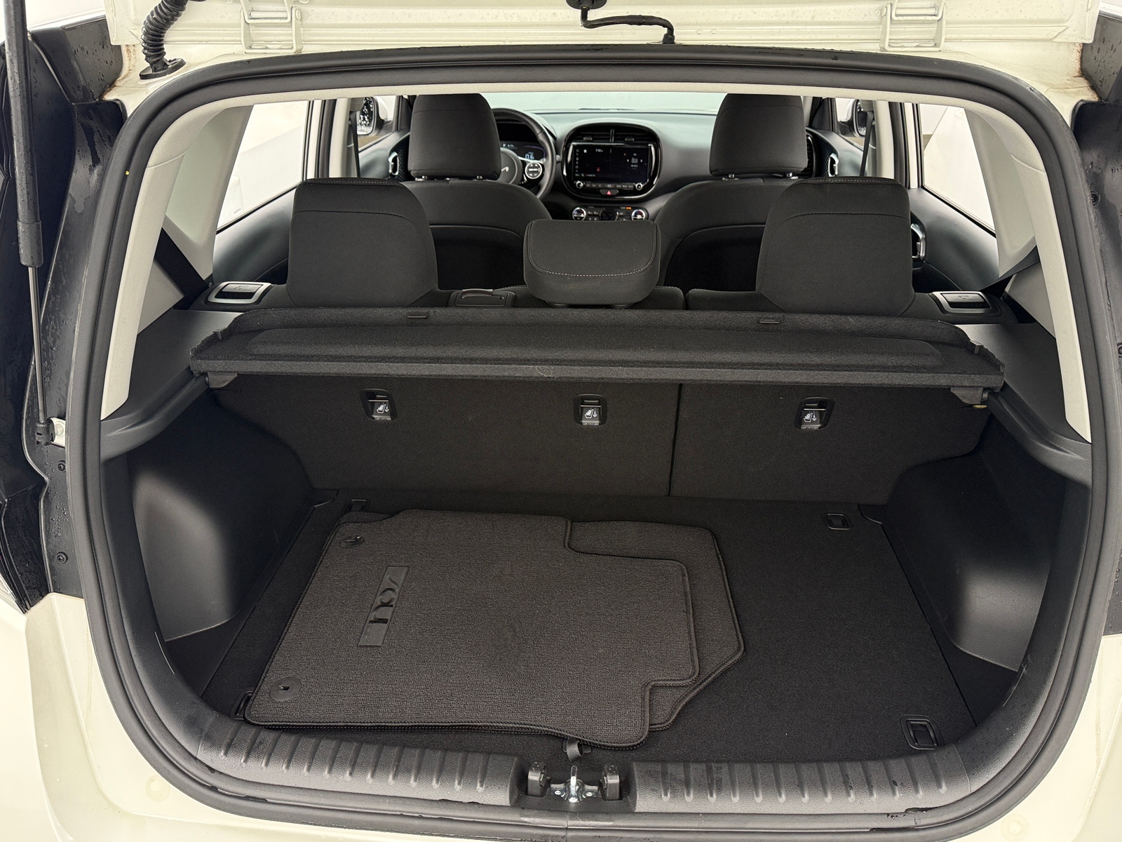 Thumbnail: 2023 Kia Soul - 7