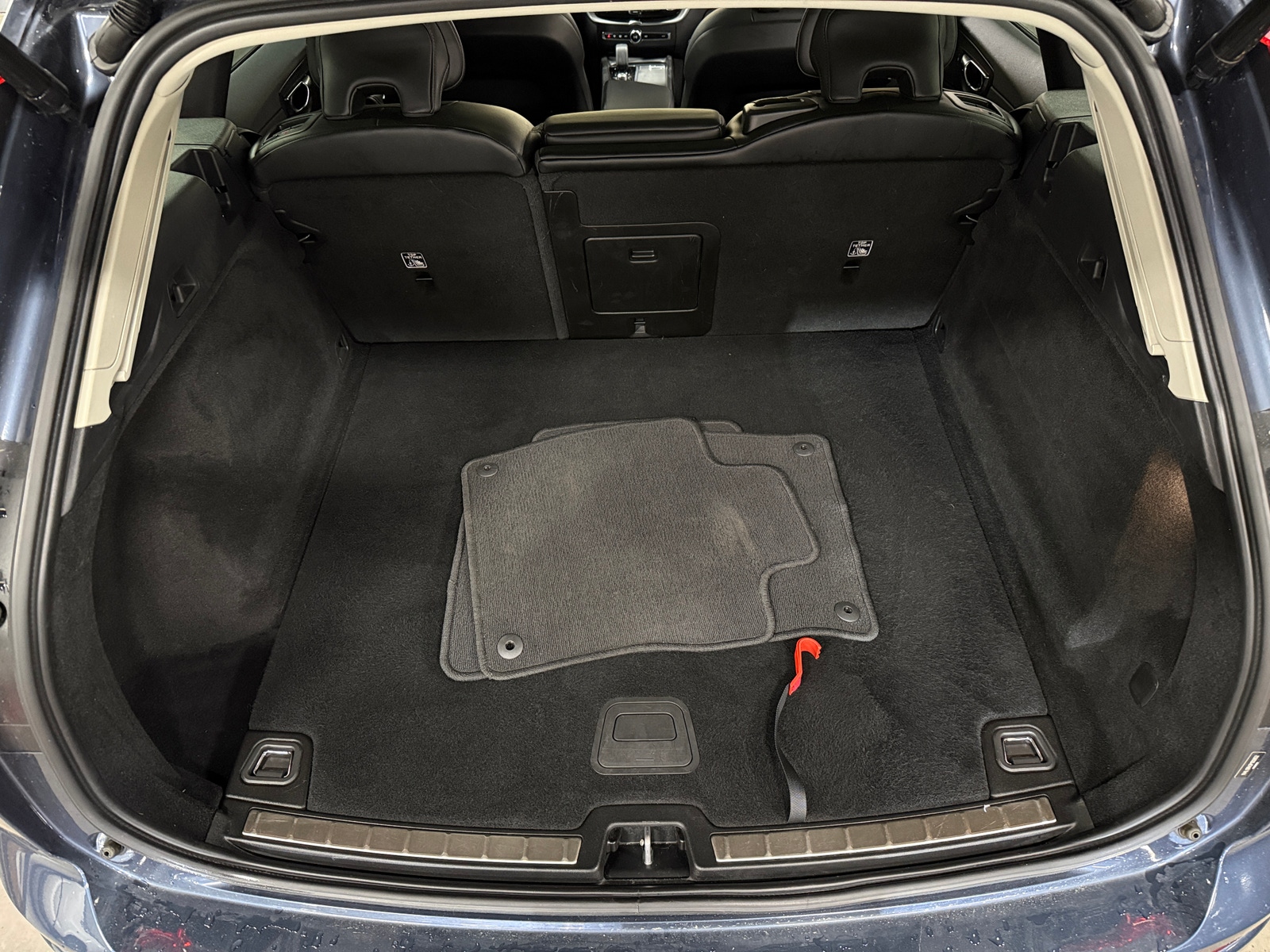 Thumbnail: 2023 Volvo XC60 - 6