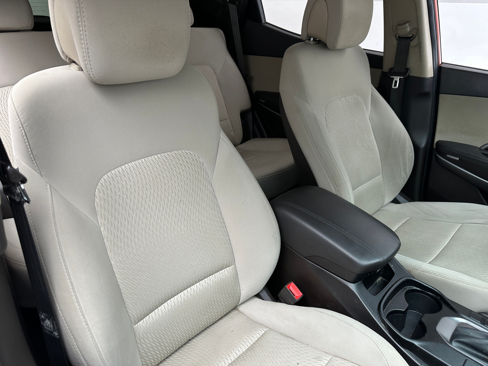 Thumbnail: 2016 Hyundai Santa Fe - 2
