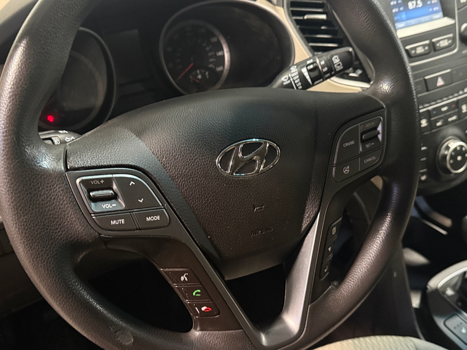 Thumbnail: 2016 Hyundai Santa Fe - 5