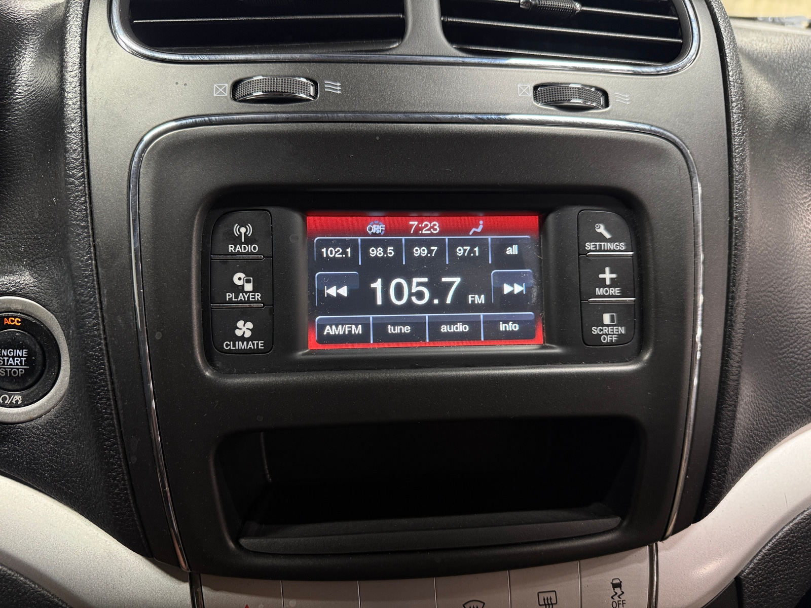 Thumbnail: 2018 Dodge Journey - 4