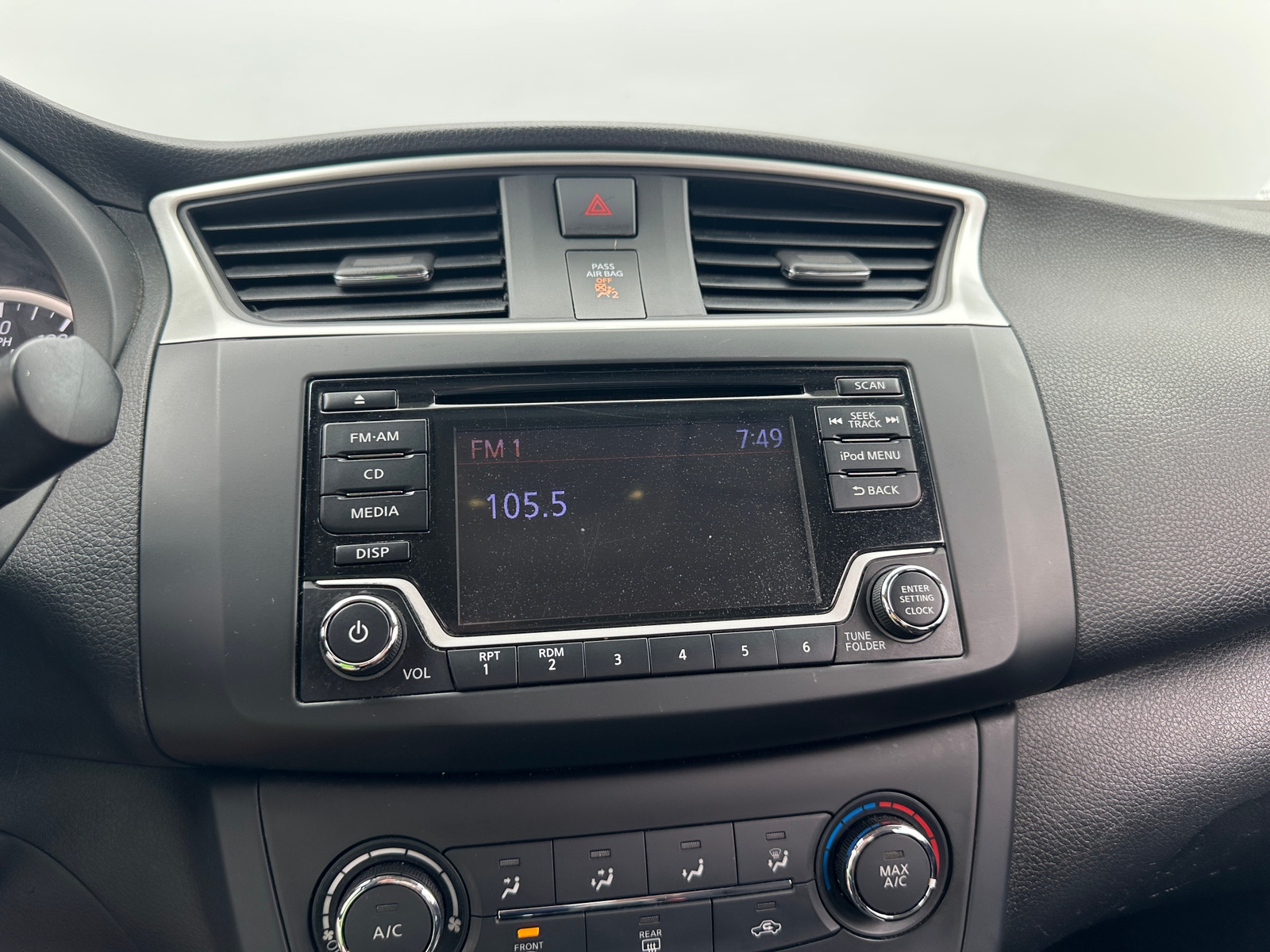 Thumbnail: 2018 Nissan Sentra - 4