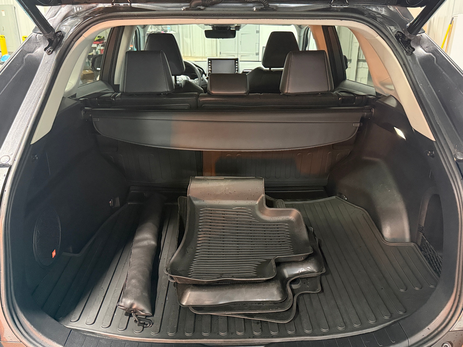 Thumbnail: 2022 Toyota RAV4 - 6