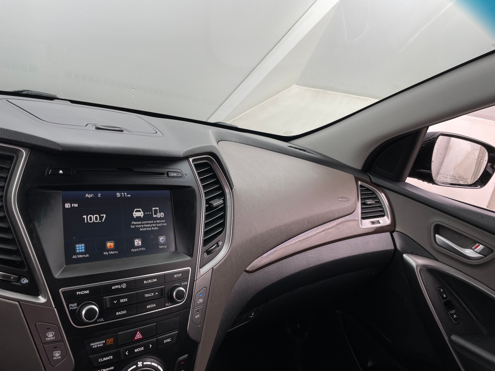 Thumbnail: 2017 Hyundai Santa Fe - 4