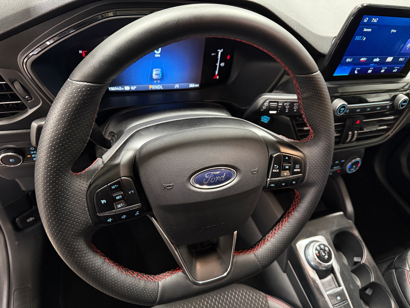 Thumbnail: 2025 Ford Escape - 5