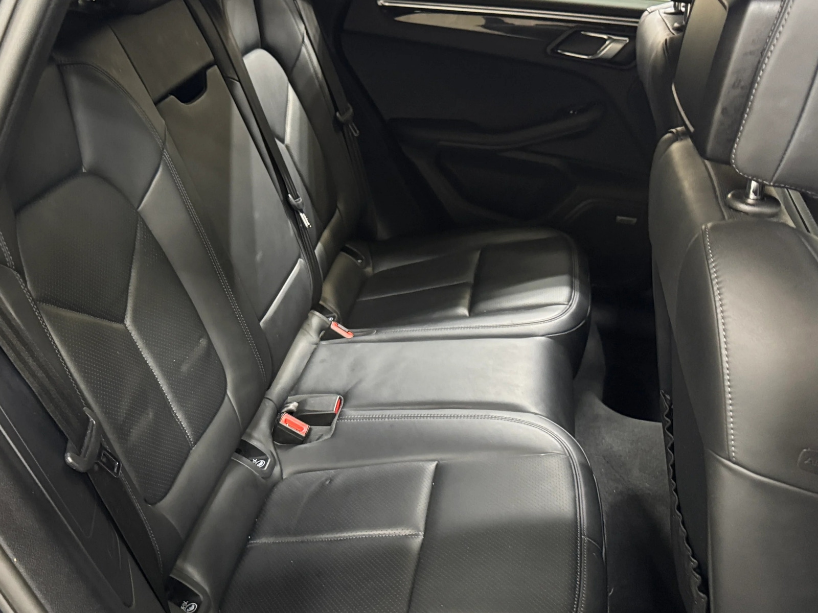 Thumbnail: 2021 Porsche Macan - 5