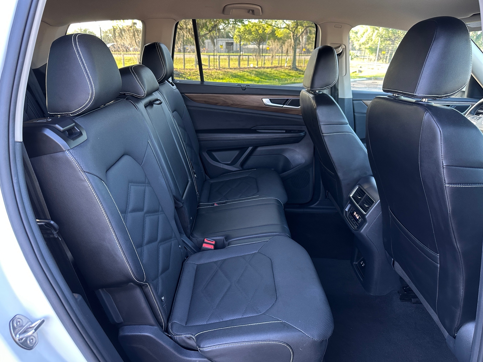 Thumbnail: 2025 Volkswagen Atlas - 5