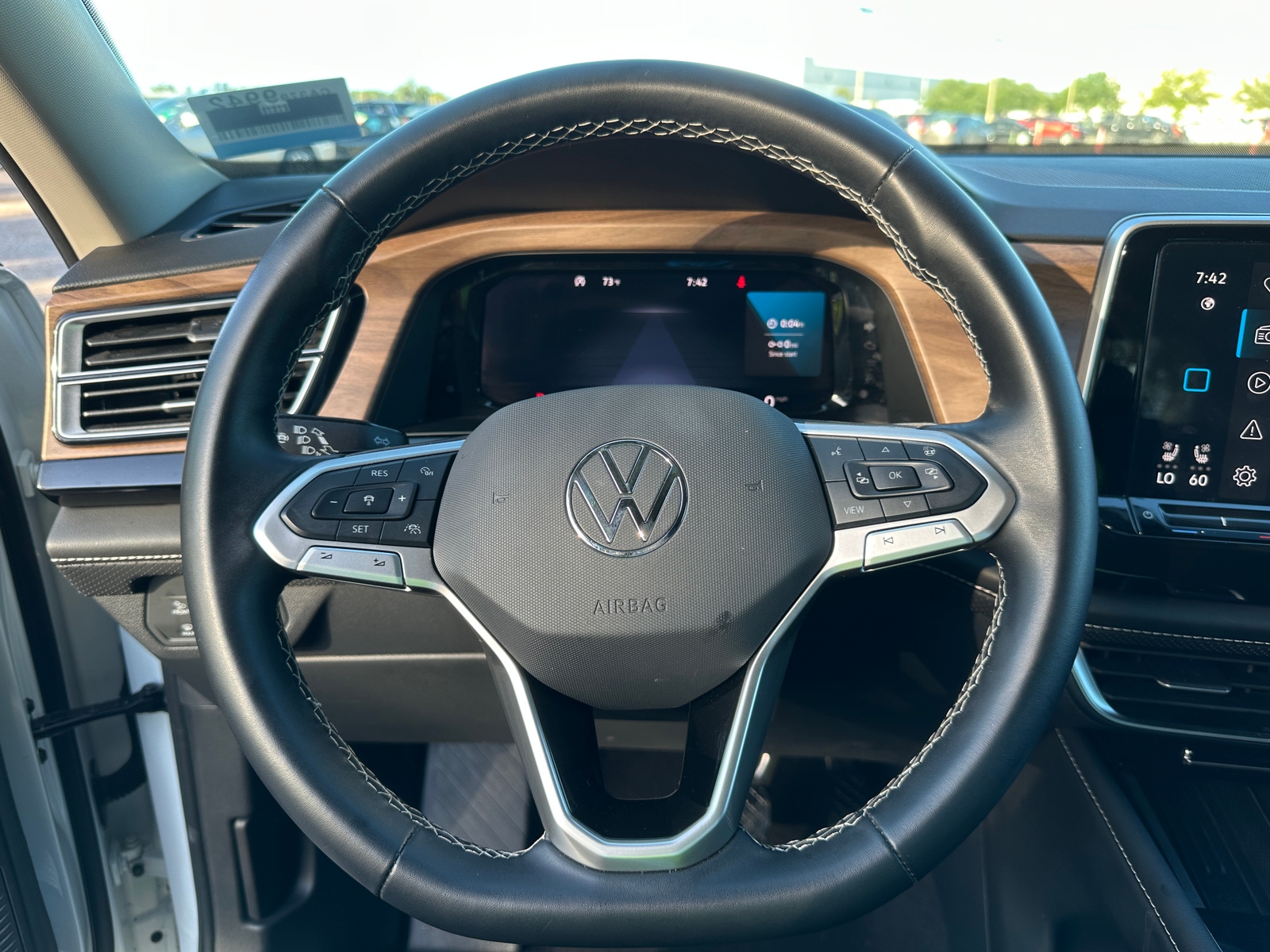 Thumbnail: 2025 Volkswagen Atlas - 4