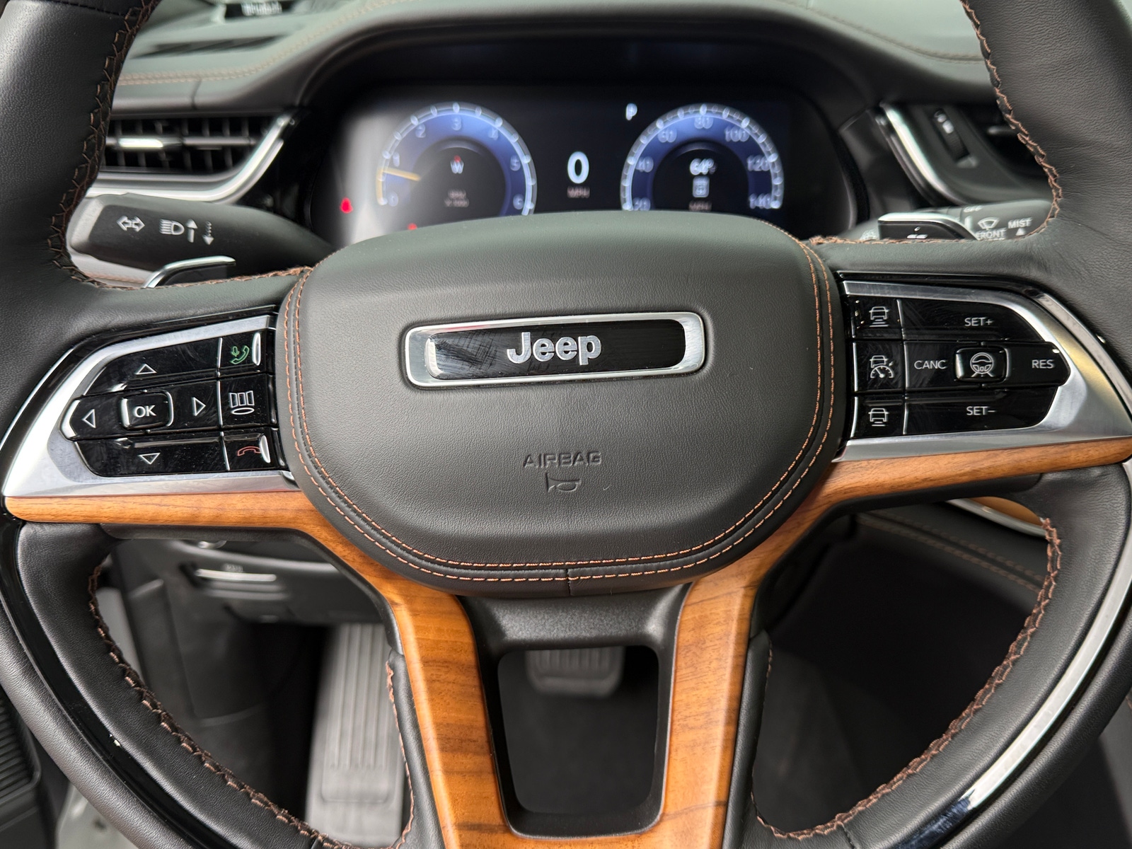 Thumbnail: 2025 Jeep Grand Cherokee - 4