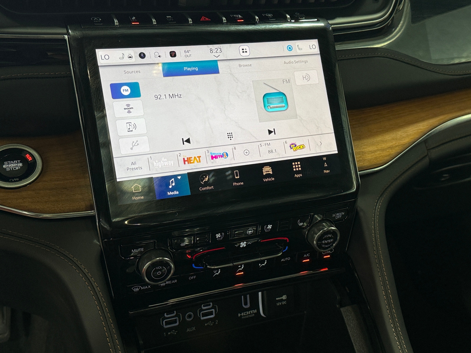 Thumbnail: 2025 Jeep Grand Cherokee - 3