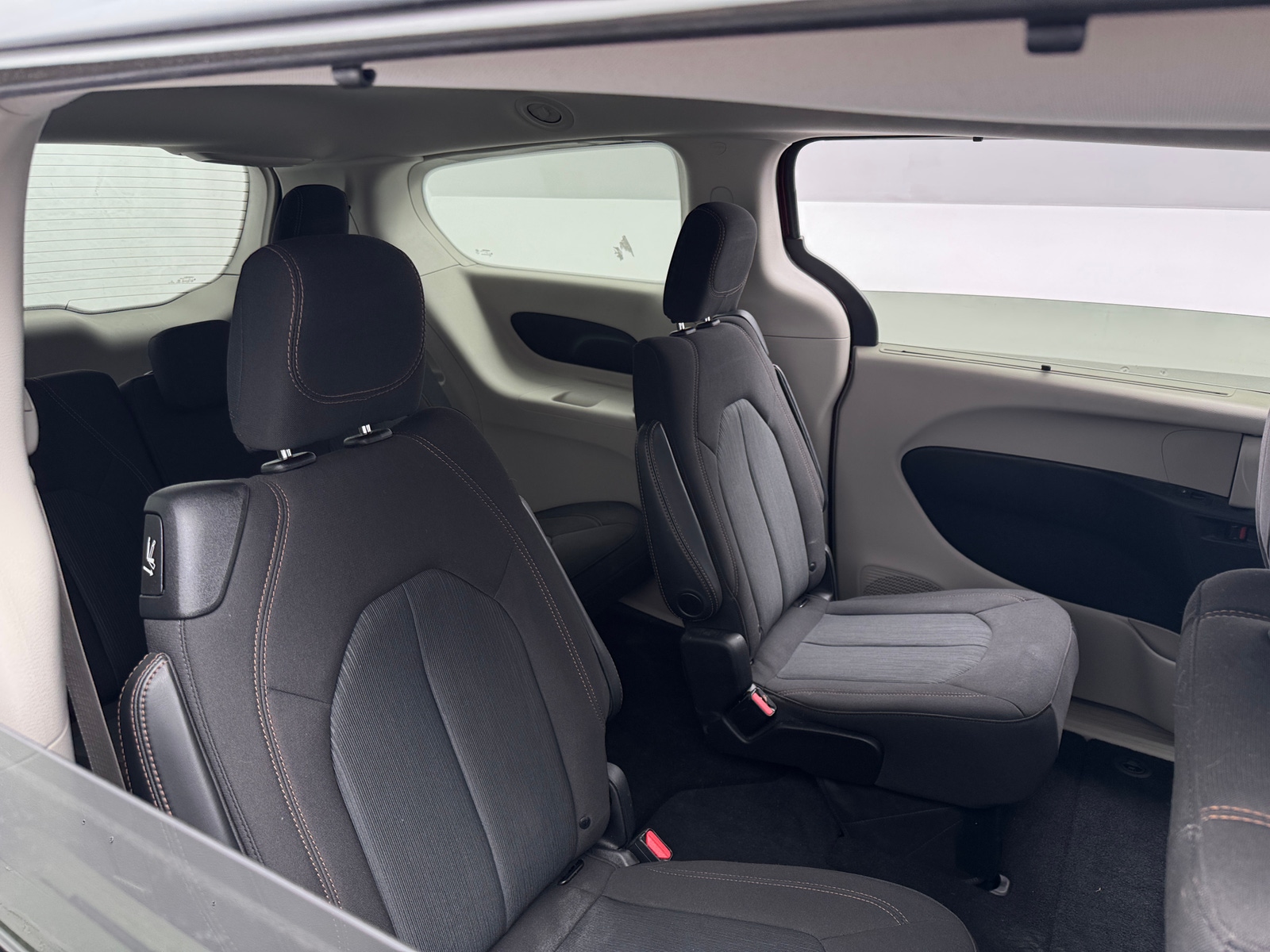 Thumbnail: 2020 Chrysler Pacifica - 6