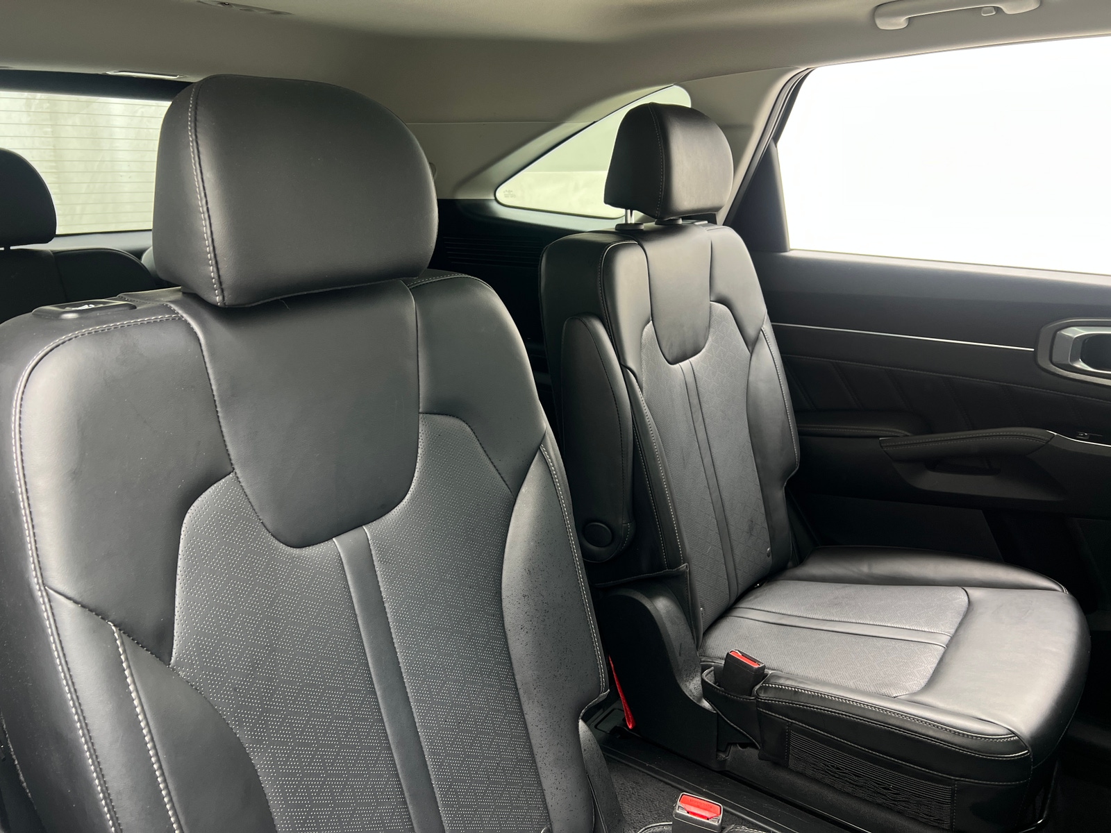 Thumbnail: 2023 Kia Sorento - 5