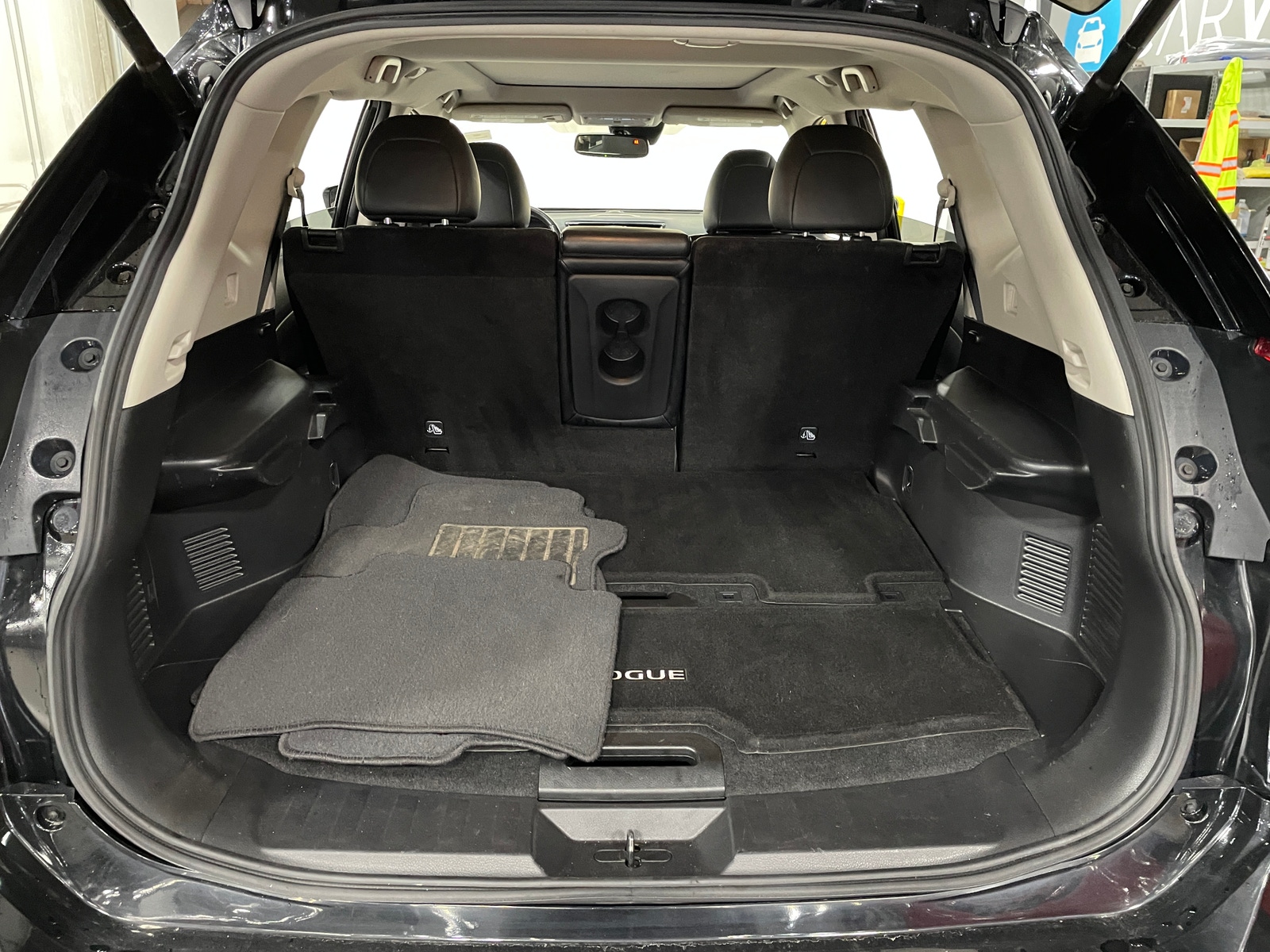 Thumbnail: 2017 Nissan Rogue - 6