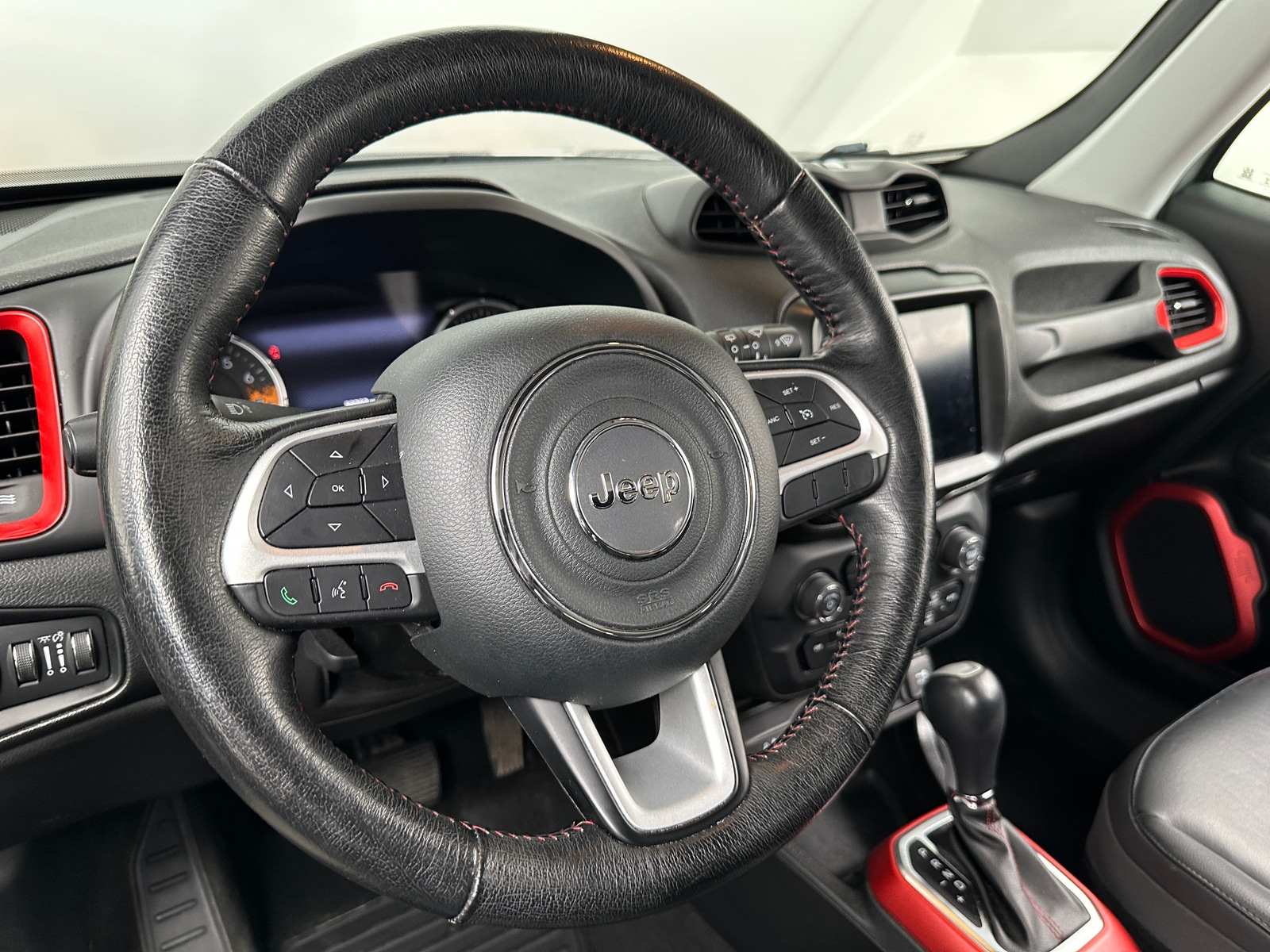 Thumbnail: 2018 Jeep Renegade - 4