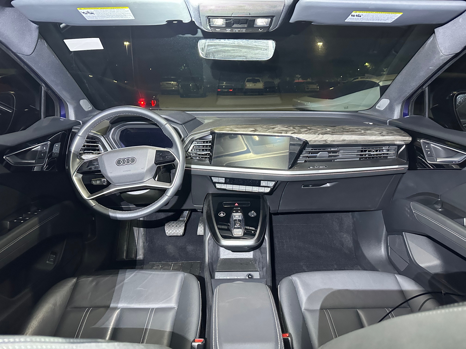 Thumbnail: 2023 Audi Q4 e-tron - 2