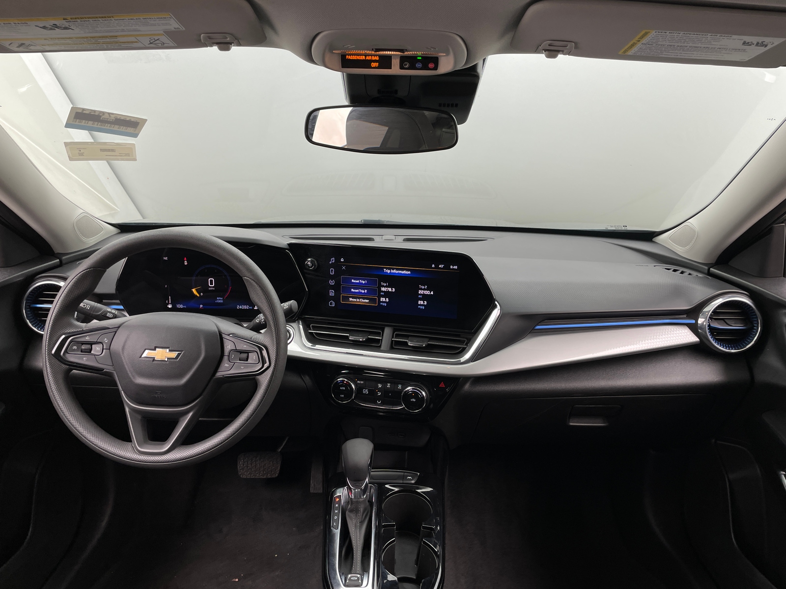 Thumbnail: 2025 Chevrolet Trax - 3