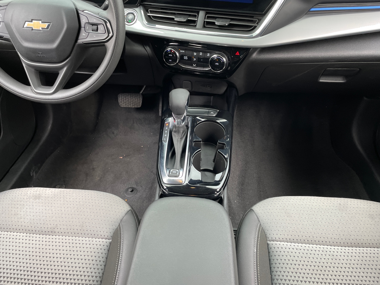 Thumbnail: 2025 Chevrolet Trax - 5