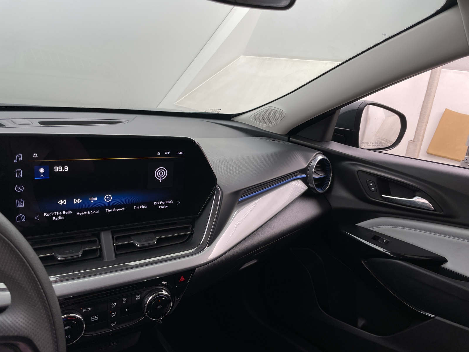 Thumbnail: 2025 Chevrolet Trax - 4