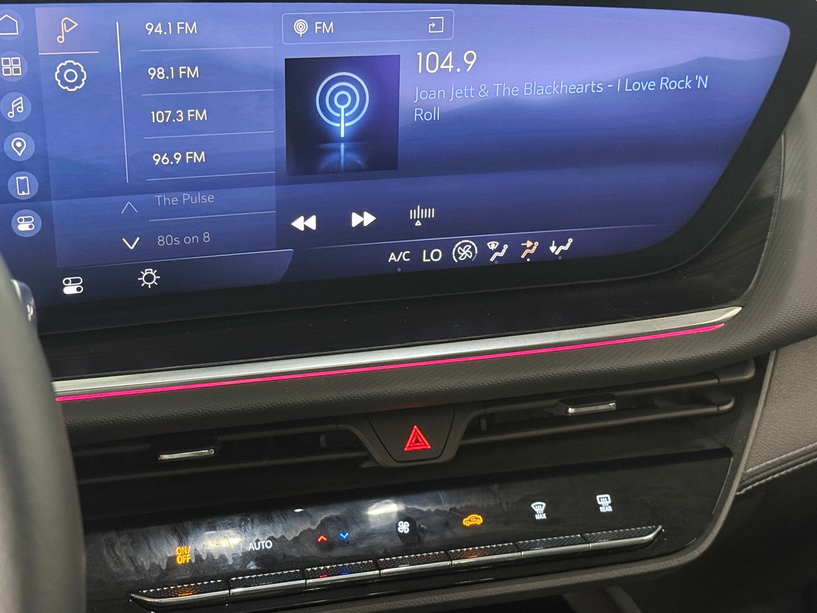 Thumbnail: 2024 Buick Envision - 3