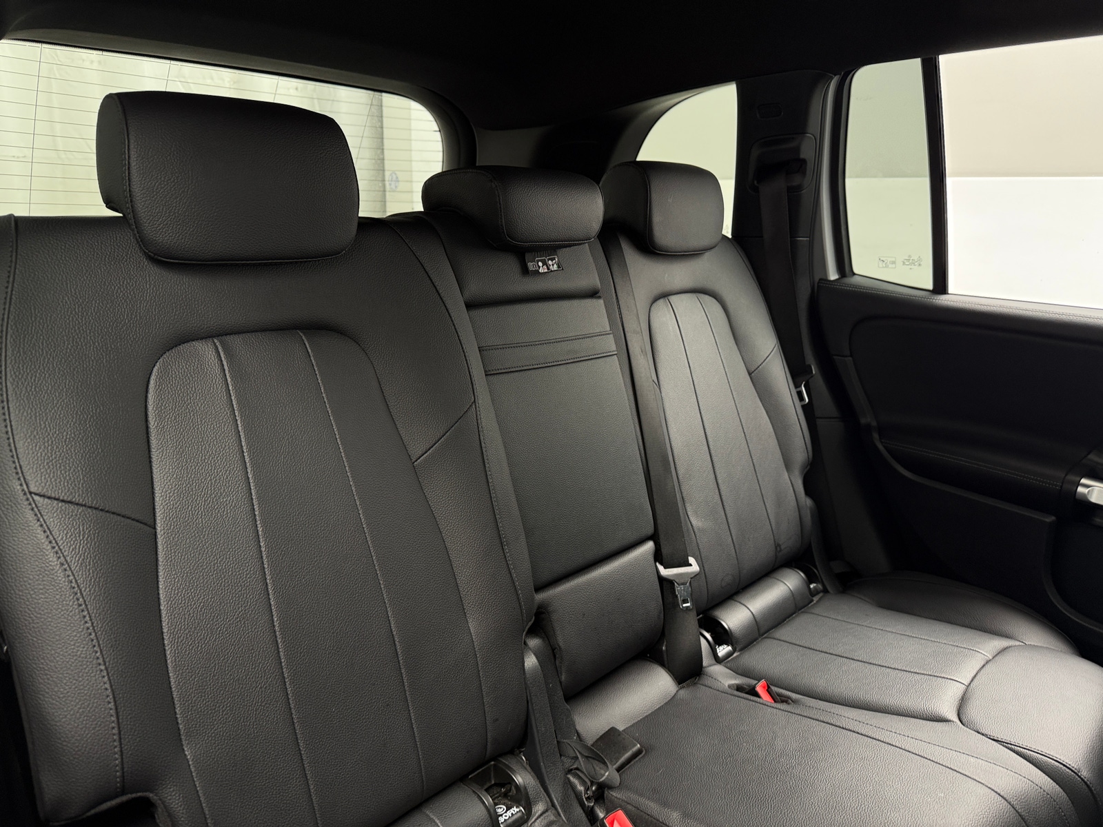 Thumbnail: 2023 Mercedes-Benz GLB - 5