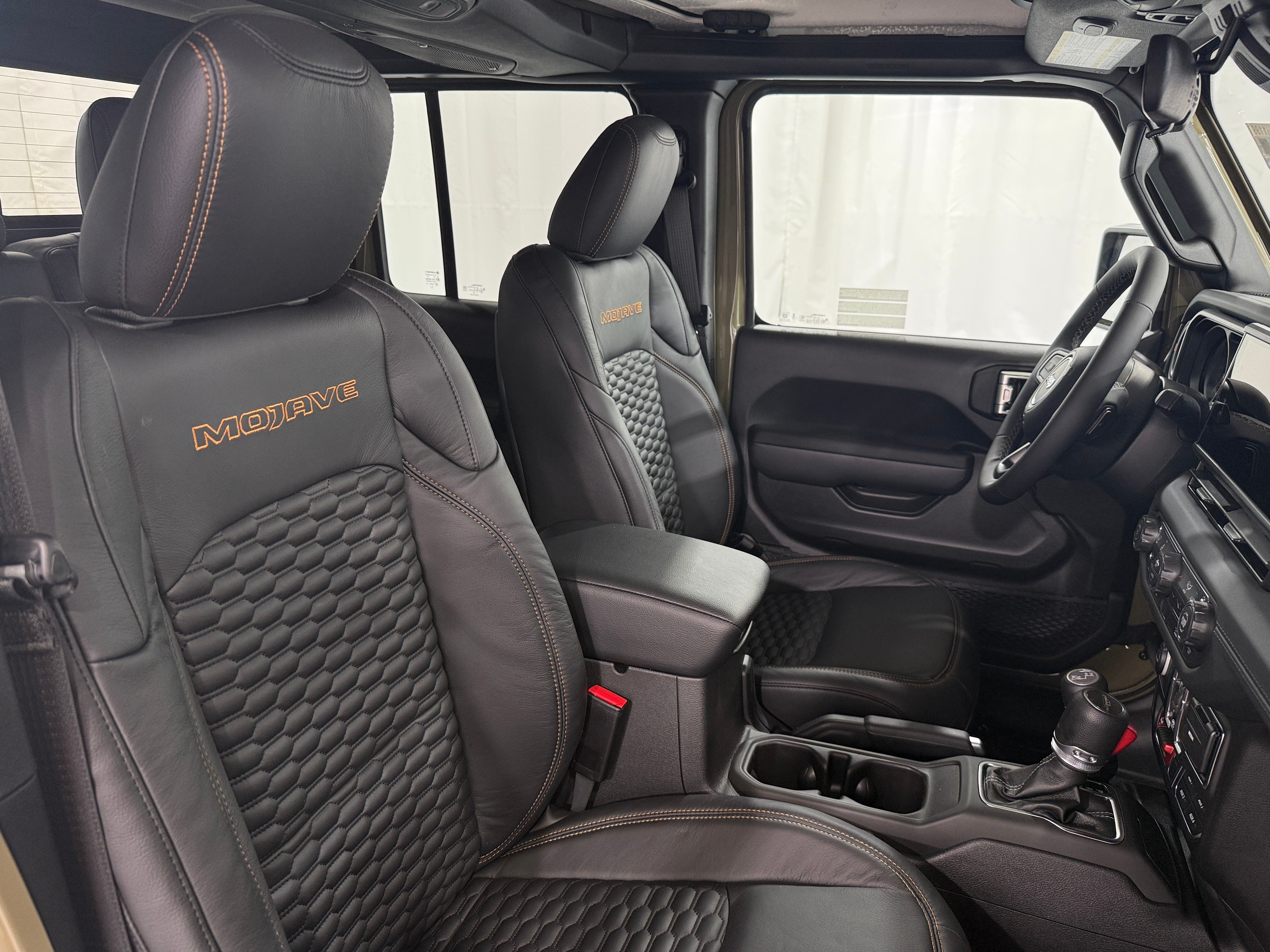 2026 Jeep Gladiator Mojave Auto's photo